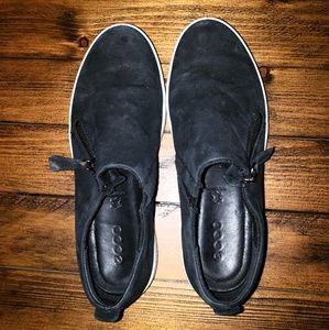 Black ecco shoes